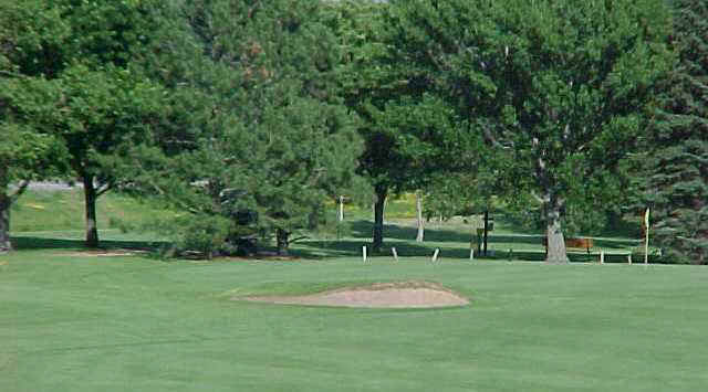 GOLFCOURSE.jpg (28601 bytes)